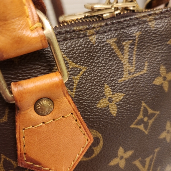 Louis Vuitton Alma PM Sachel bag - Picture 7 of 17